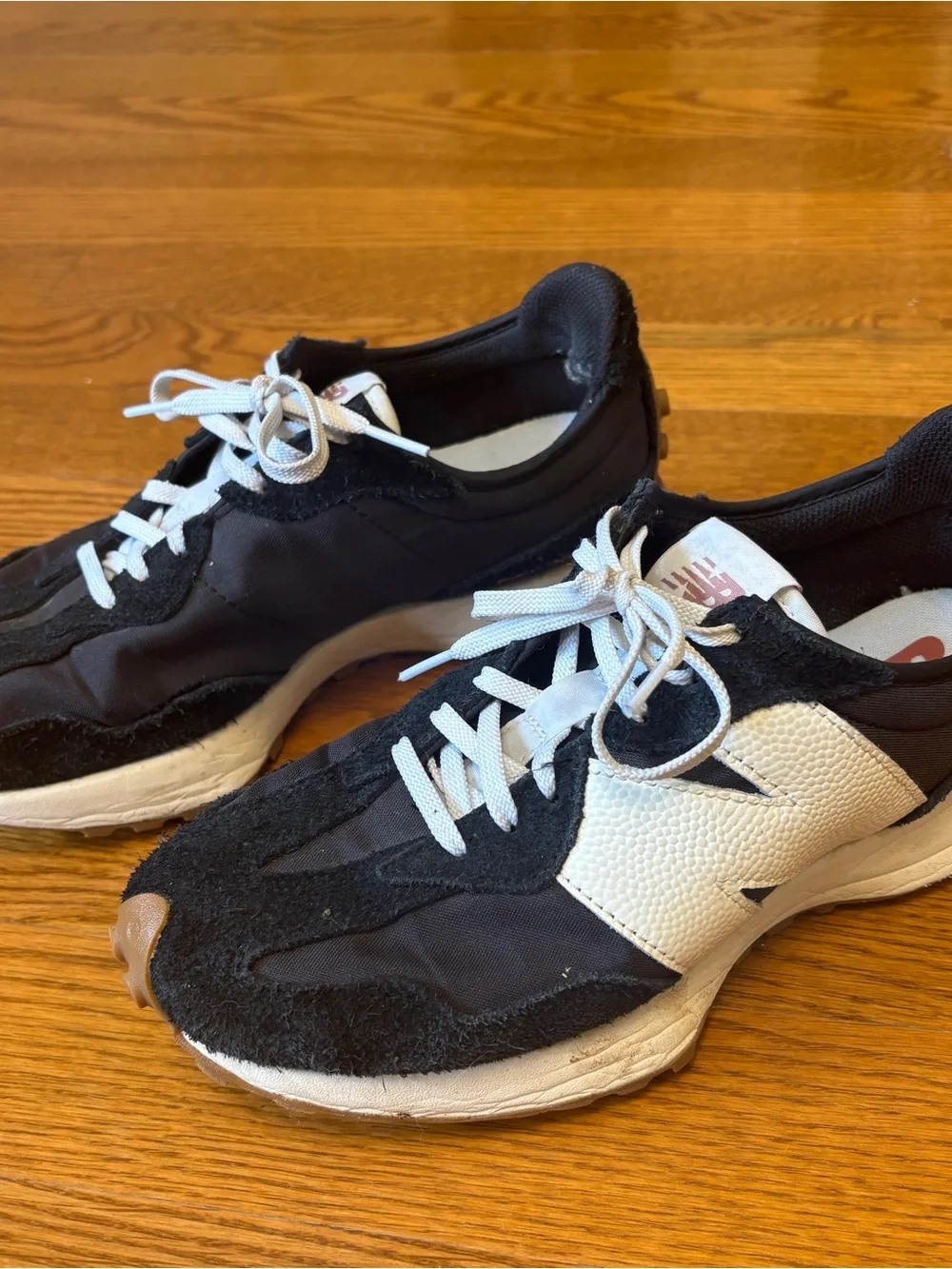 New Balance 327 Black and White, well loved - Picture 3 of 10